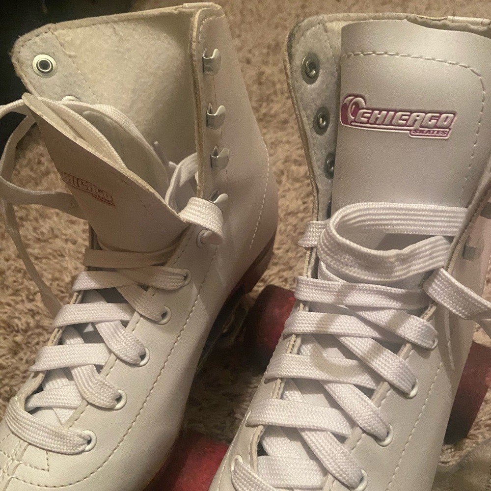 Chicago White Roller Skates